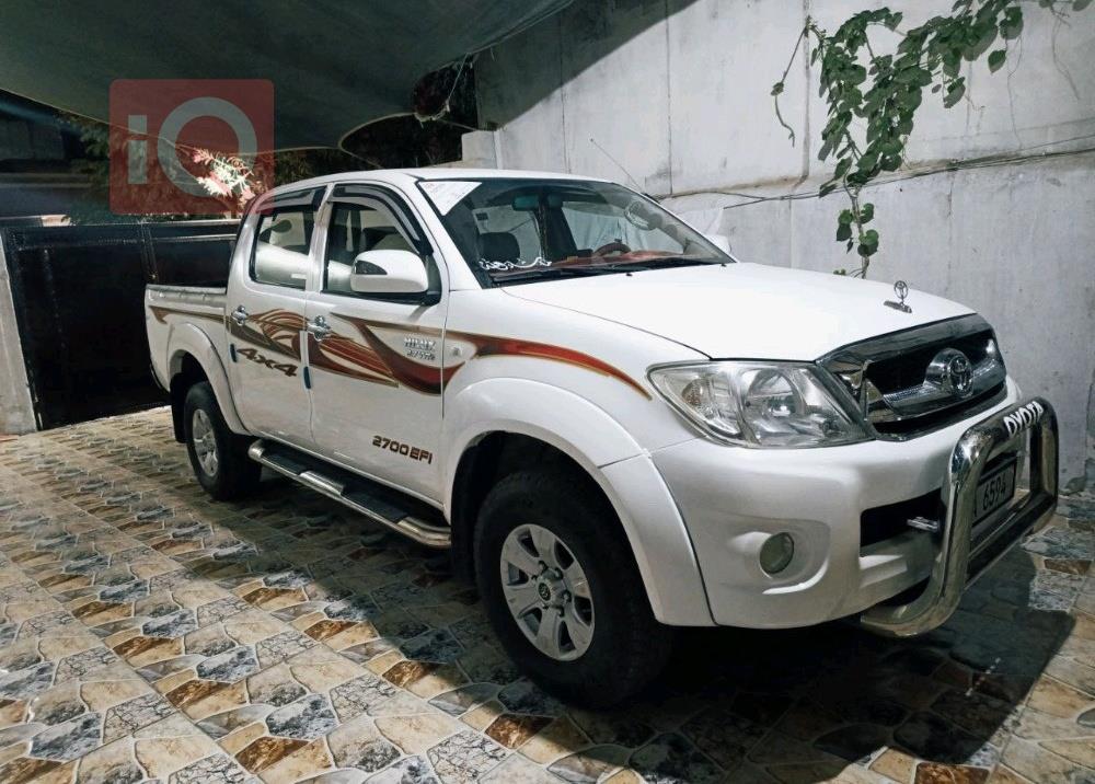 تويوتا هايلوكس